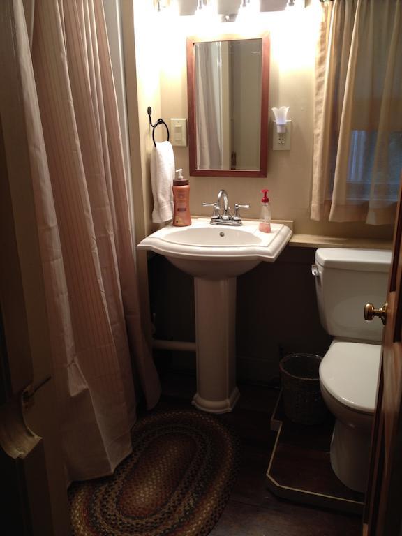 Rogers And Brown House B&B Ipswich Room photo